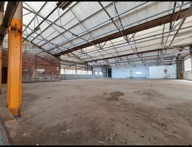 1,319M² WAREHOUSE TO LET IN BENROSE